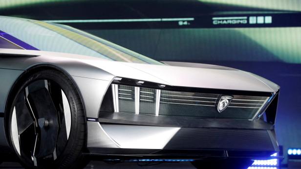 Symbolbild: Das Konzept-Auto Peugeot Inception bei der CES. 