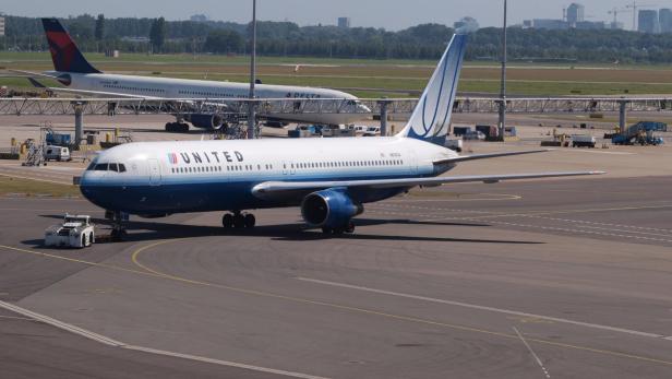 Rumpf von Boeing 767 durch harte Landung geknickt (Symbolfoto)