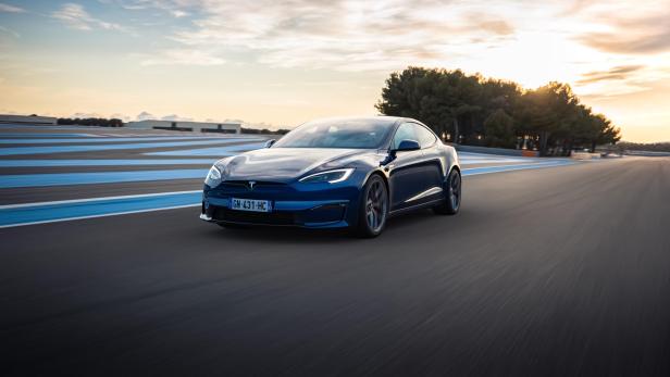 Tesla senkt die Preise des Model S und Model X in den USA.