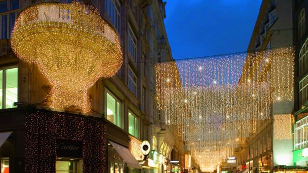 Die Wiener Weihnachtsbeleuchtung sieht jetzt dank LED-Technik ganz anders aus als früher.