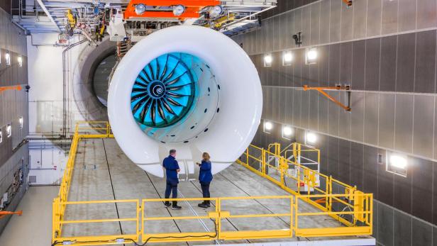 Rolls-Royce dreht das größte Düsentriebwerk der Welt voll auf