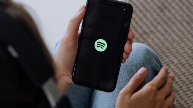 Trotz Gewinn: Spotify kündigt mehr als 1.500 Mitarbeiter