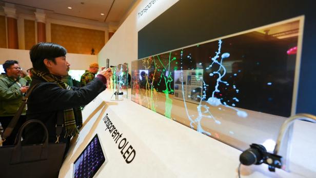 Transparente MicroLED Bildschirme von Samsung auf der CES 2024