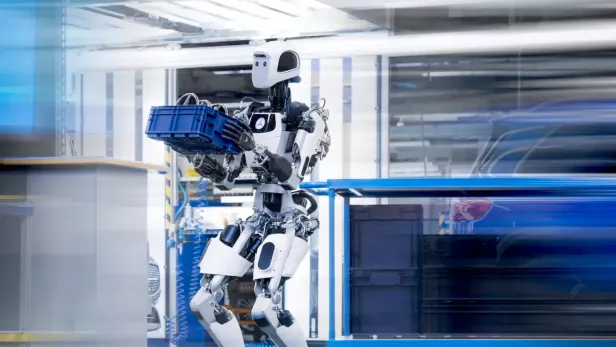 Mercedes testet nun Roboter von Apptronik für bestimmte Aufgaben.