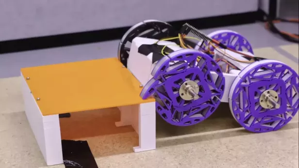 Die Räder des Roboters können sich an die Umgebung anpassen.
