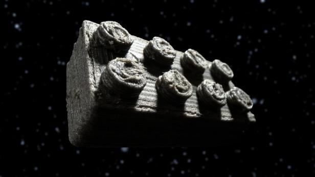 3D-gedruckter Lego-Baustein aus Meteoritenmaterial