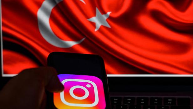 TURKEY-INTERNET-INSTAGRAM-OUTAGE