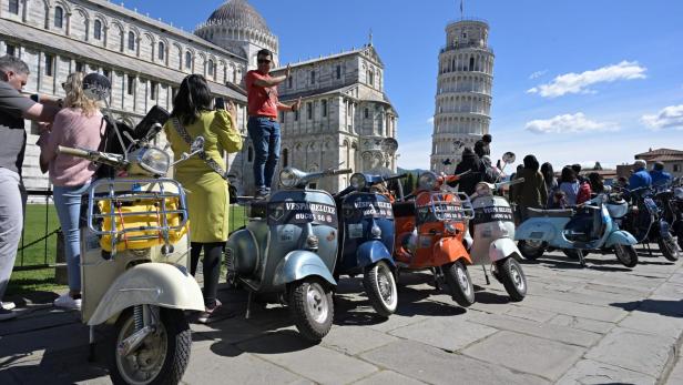 ITALY-VESPA-WORLD DAYS