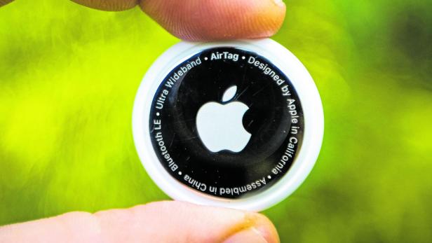 Apple enters tracking market with AirTag