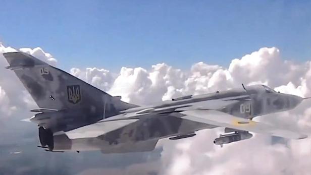 Su-24 mit neuartiger Waffe