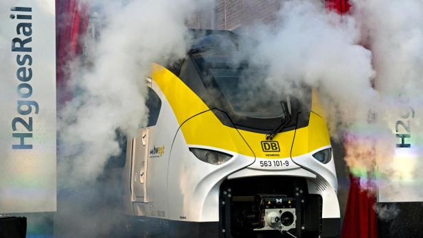 GERMANY-TRANSPORT-RAIL-HYDROGEN-TRAIN