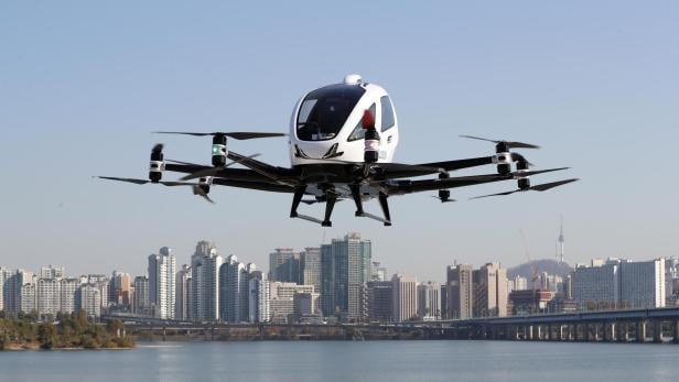 Drone taxis tested in Yeouido