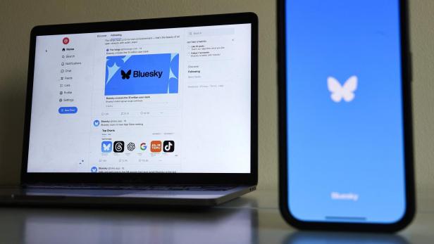 Bluesky ist im Web und als Smartphone-App verfügbar