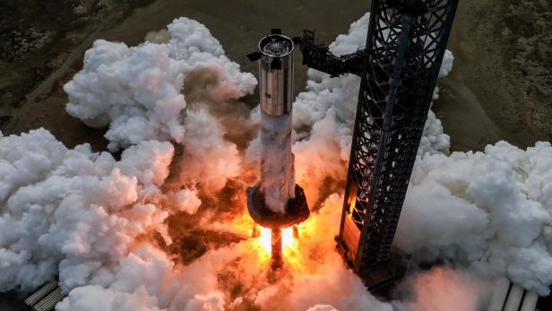 Super Heavy Booster Static Fire Test