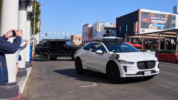 Waymo-Taxi in Los Angeles (Symbolbild)