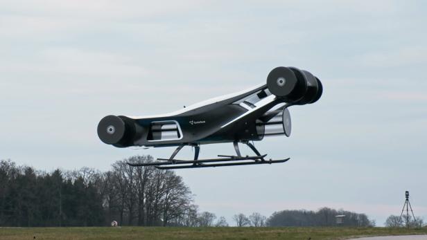 Das Lufttaxi bei seinem Jungfernflug. Das Lufttaxi bei seinem Jungfernflug.