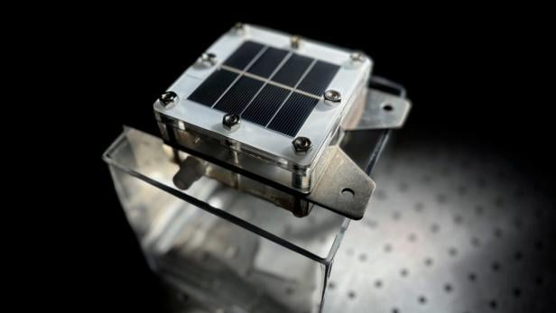Der Prototyp ist etwa 10x10 Zentimeter groß. Der Prototyp ist etwa 10x10 Zentimeter groß.