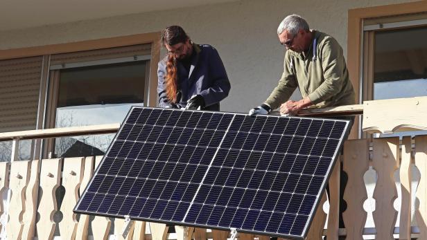 Der Strompreis sinkt und die Eigenversorgung mit Strom steigt, u.a. durch Photovoltaikanlagen im eigenen Zuhause.
