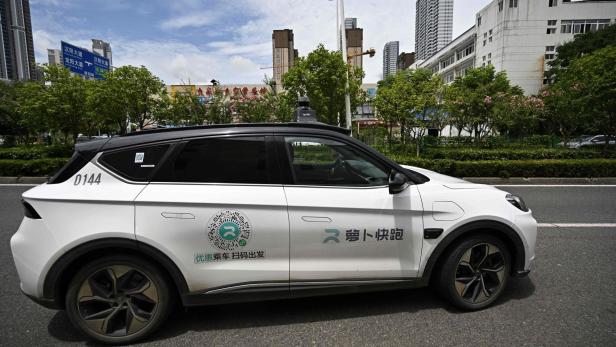 Robotaxi Ein Robotaxi von Baidu, das man in China mit dem Service Apollo Go buchen kann.