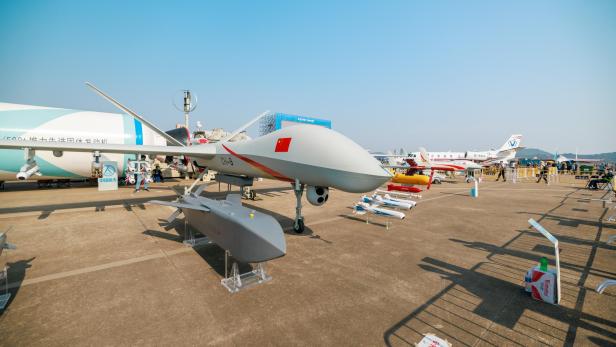 China International Aviation and Aerospace Exhibition (Zhuhai Air Show) kicks off Chinas CH-9 UAV (Unmanned Areal Vehicle)