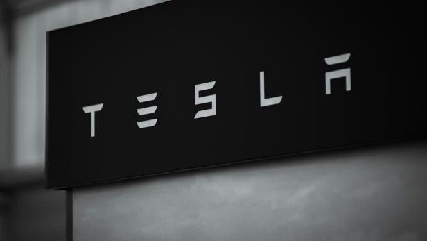 Symbolbild Tesla
