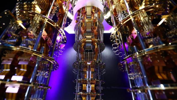 In Quantencomputer werden große Zukunftshoffnungen gesetzt. Im Bild sieht man Quantencomputer im IBM Quantum Data Center in Deutschland. In Quantencomputer werden große Zukunftshoffnungen gesetzt. Im Bild sieht man Quantencomputer im IBM Quantum Data Center in Deutschland.