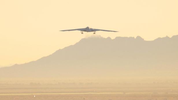 FILE PHOTO: First flight of the United States Air Force's B-21 "Raider\ FILE PHOTO: First flight of the United States Air Force's B-21 "Raider\