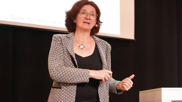Sigrid Stagl hielt die Keynote beim SPEAK OUT Festival 2025 Sigrid Stagl hielt die Keynote beim SPEAK OUT Festival 2025