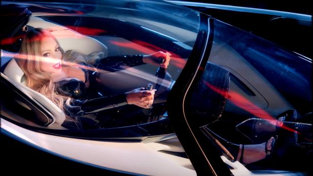 Faraday Future versucht mit Mariah Carey mehr Autos zu verkaufen