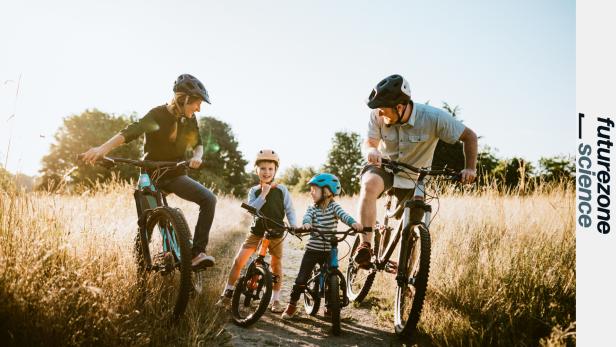 Familie auf Radreise Für Familien mit Kindern können Radreisen ein tolles Erlebnis sein. Allerdings müssen die Routen dann oft anders geplant werden als wenn eine Gruppe sportlicher Männer unterwegs ist.