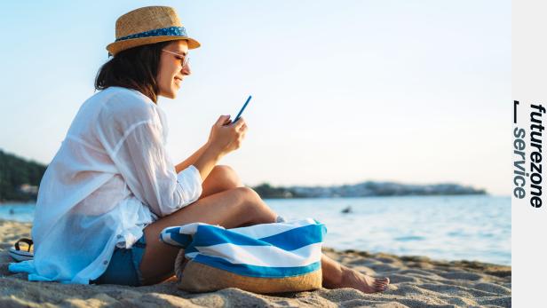 Am Strand ist gut chillen - solange das Smartphone nicht ins Schwitzen kommt Am Strand ist gut chillen - solange das Smartphone nicht ins Schwitzen kommt