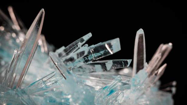 Der Kristall aus Strontium, Eisen und Kobalt hat die besondere Eigenschaft, dass er Sauerstoff auf- und wieder abgeben kann.