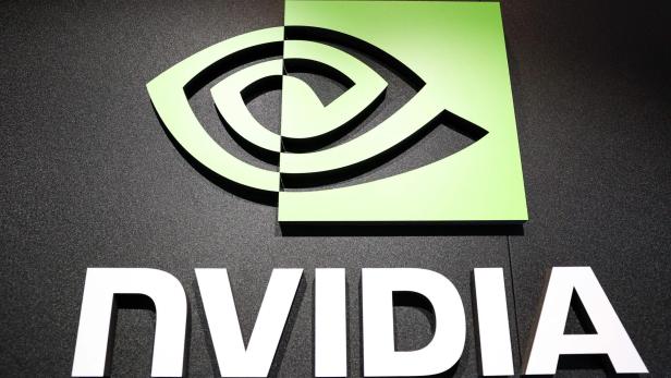 Das Logo von Nvidia auf einem schwarzen Hintergrund.
