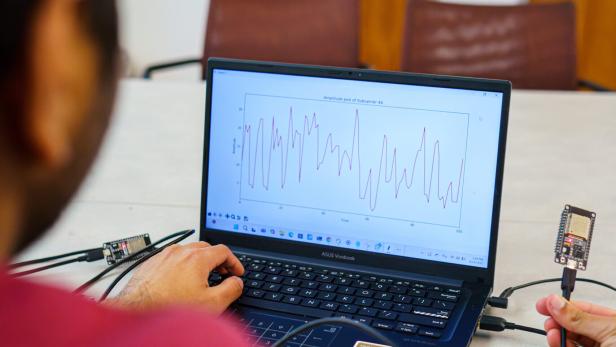 Ein günstiger WLAN-Chip reicht aus, um den Puls aus der Ferne zu messen.