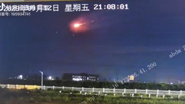 Ein Video zeigt den angeblichen Abschuss eines Meteors.