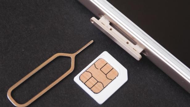 Neue eSIM-Funktion erleichtert Wechsel zwischen Smartphones (Symbolbild)