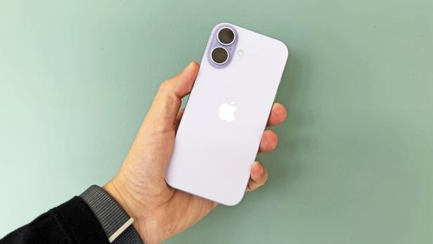 iPhone 17