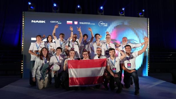 Das Team Austria bei der ECSC 2025