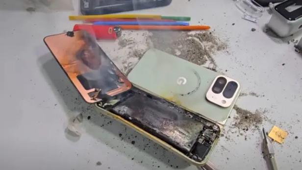 Das explodierte Google Pixel 10 Pro Fold.