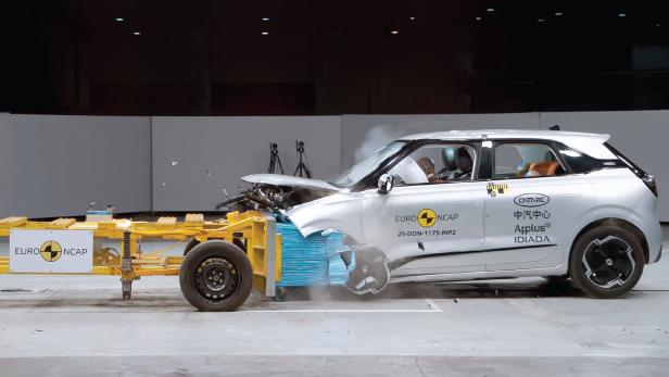 Chinesisches E-SUV wird beim Euro-Crash-Test komplett zerlegt