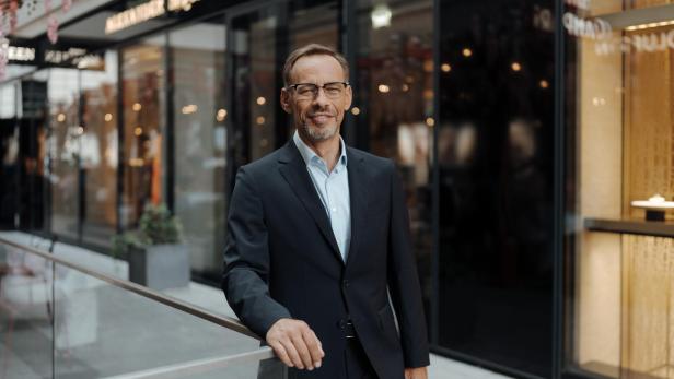 Oliver Antunovic, Gründer der STANDARD IN GOLD GROUP, setzt auf die Verbindung von Gold und Blockchain-Technologie.