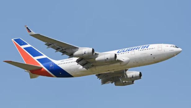 Eine Iljuschin Il-96 der Fluggesellschaft Cubana.