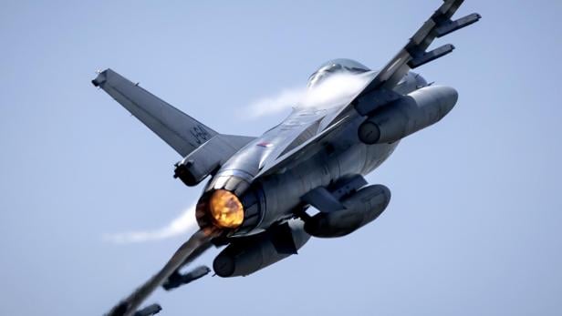 Niederländischer F-16-Kampfjet