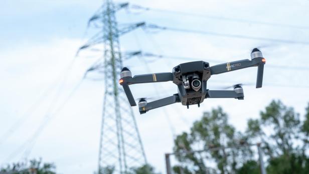 Durch Drohnen lässt sich Infrastruktur warten, sie bergen aber auch Gefahren.