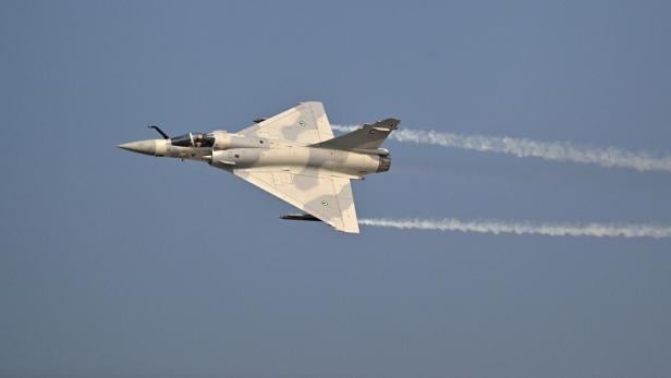 Symbolbild: Eine Mirage 2000 bei einer Flugshow