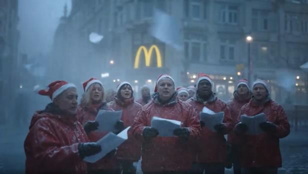 Der komplette Werbefilm ist KI-generiert.