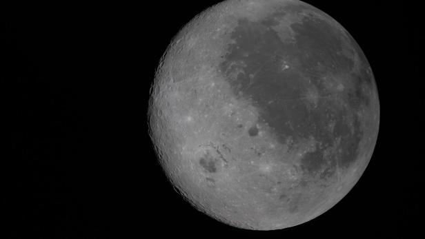 Mond umrundet: Spektakuläre Bilder zeigen "Rückseite des Mondes"