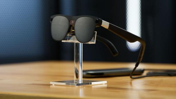 Project Aura von Xreal wird 2026 in den Handel kommen und die erste Android XR Brille sein
