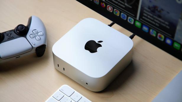 Mac Mini am Schreibtisch