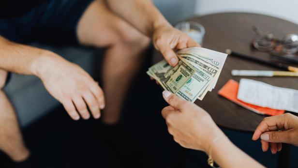 Das passiert, wenn man KI-Agenten Geld in die Hand drückt